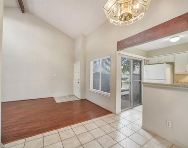 12980 Greenway Chase Court - Photo Thumbnail 7