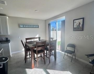 384 Guadlupe Street - Photo Thumbnail 6