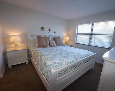 1571 S Atlantic Avenue - Photo Thumbnail 5