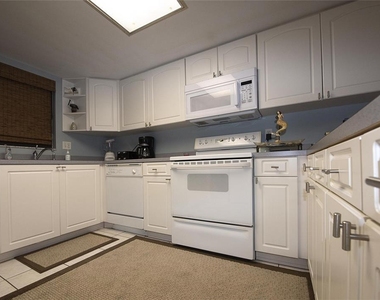 1571 S Atlantic Avenue - Photo Thumbnail 2