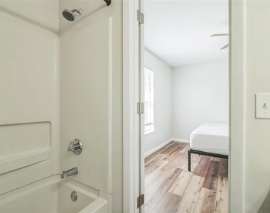 3800 Sw 20th Avenue - Photo Thumbnail 13