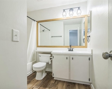 3800 Sw 20th Avenue - Photo Thumbnail 11