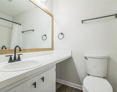3800 Sw 20th Avenue - Photo Thumbnail 12