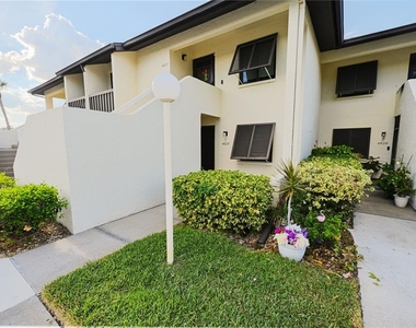 4625 Longwater Chase - Photo Thumbnail 2