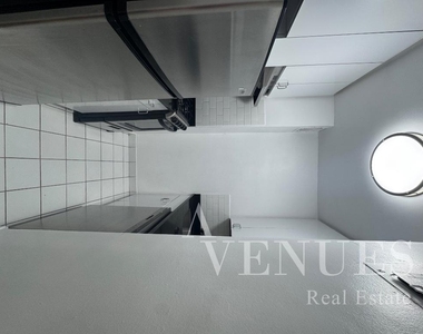 East 79th Street - Photo Thumbnail 3