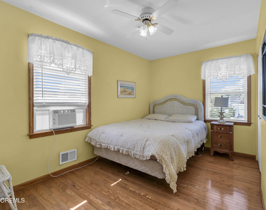 143 Lake Avenue - Photo Thumbnail 10