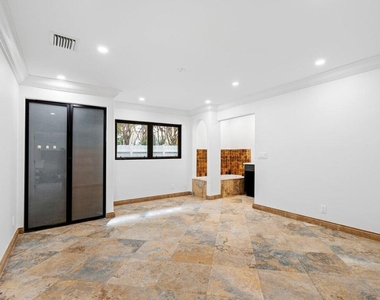 1 S 18th Avenue S - Photo Thumbnail 24