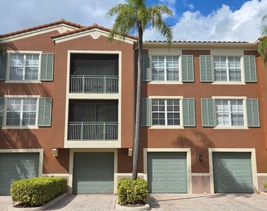 11790 Saint Andrews Place - Photo Thumbnail 2