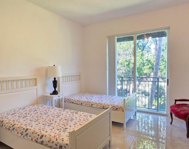11790 Saint Andrews Place - Photo Thumbnail 28
