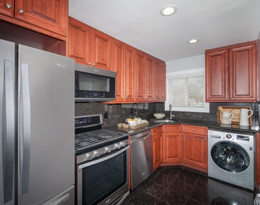 40 Broadway - Photo Thumbnail 1