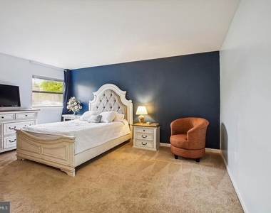 21 Silverwood Circle - Photo Thumbnail 6