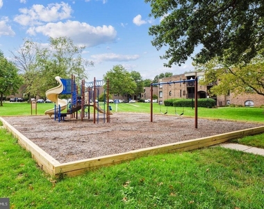 21 Silverwood Circle - Photo Thumbnail 2