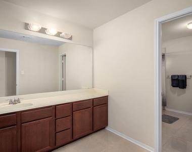 2702 Elm Crossing Trail - Photo Thumbnail 1