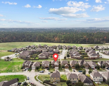 2702 Elm Crossing Trail - Photo Thumbnail 6
