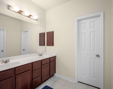 2702 Elm Crossing Trail - Photo Thumbnail 18