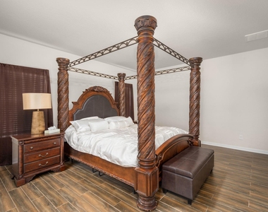 2702 Elm Crossing Trail - Photo Thumbnail 16