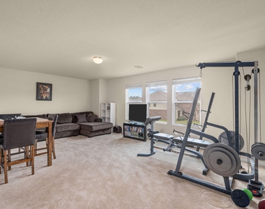 2702 Elm Crossing Trail - Photo Thumbnail 19