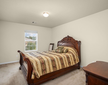 2702 Elm Crossing Trail - Photo Thumbnail 3