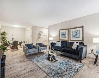 10751 Meadowglen Lane - Photo Thumbnail 6