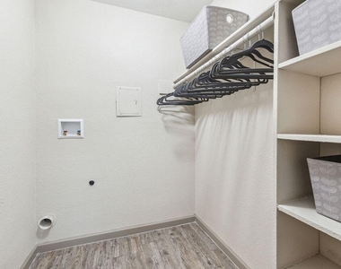 10751 Meadowglen Lane - Photo Thumbnail 11