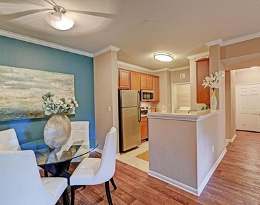 2840 Shadowbriar Drive - Photo Thumbnail 5