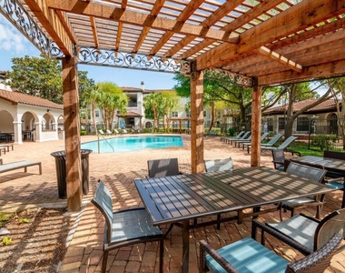 2840 Shadowbriar Drive - Photo Thumbnail 13