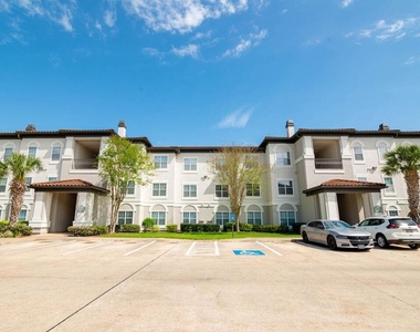 2840 Shadowbriar Drive - Photo Thumbnail 3