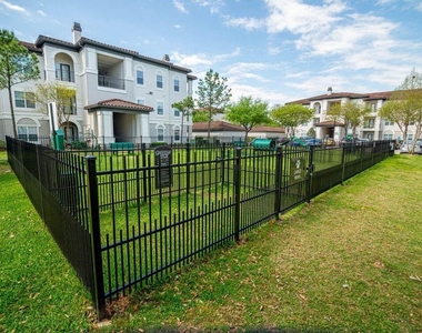 2840 Shadowbriar Drive - Photo Thumbnail 15