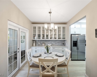886 Sw Tanbark Drive - Photo Thumbnail 16