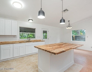 4085 Cypress Bend - Photo Thumbnail 7