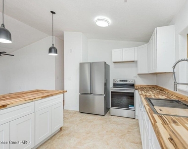 4085 Cypress Bend - Photo Thumbnail 9
