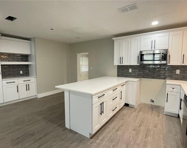 2816 Hargill Drive - Photo Thumbnail 2