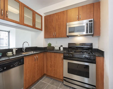 222 East 34th Street, Unit 1216 - Photo Thumbnail 2