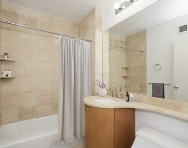 222 East 34th Street, Unit 1216 - Photo Thumbnail 4