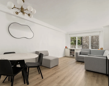 301 East 22nd Street, Unit 2v - Photo Thumbnail 4