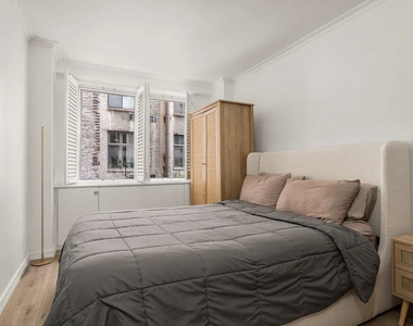 301 East 22nd Street, Unit 2v - Photo Thumbnail 3