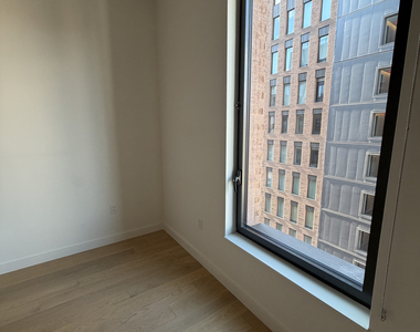 243 West 28th Street - Photo Thumbnail 3