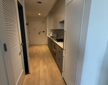 243 West 28th Street - Photo Thumbnail 4