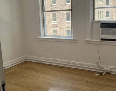 150 East 39th Street, Unit 1606 - Photo Thumbnail 2
