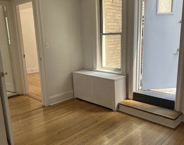 150 East 39th Street, Unit 1606 - Photo Thumbnail 1