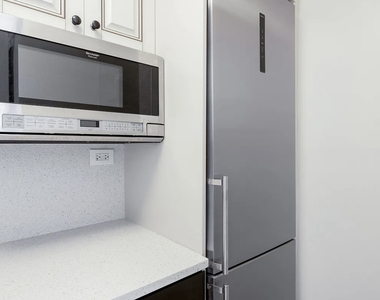 417 East 57th Street, Unit 4a - Photo Thumbnail 3