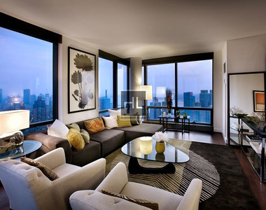 West 67th Street - Photo Thumbnail 2