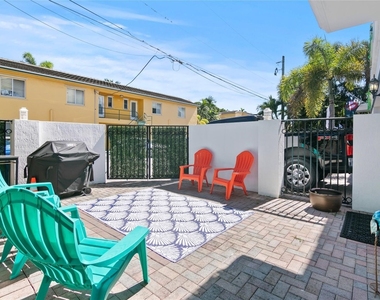732 Ne 15th Avenue - Photo Thumbnail 3