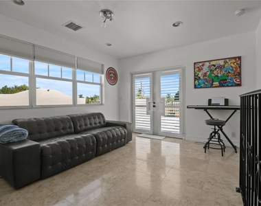 732 Ne 15th Avenue - Photo Thumbnail 31