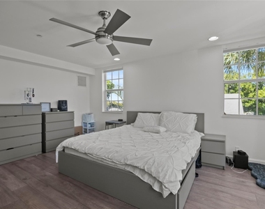732 Ne 15th Avenue - Photo Thumbnail 24
