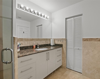 732 Ne 15th Avenue - Photo Thumbnail 22