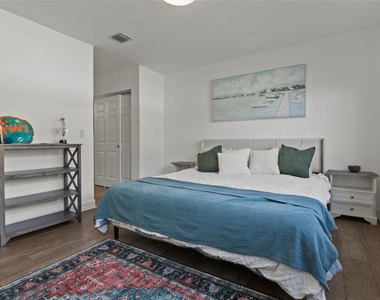 732 Ne 15th Avenue - Photo Thumbnail 18