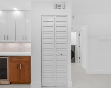 1030 Sugar Sands Boulevard - Photo Thumbnail 17