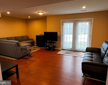 5802 Telluride Lane - Photo Thumbnail 11