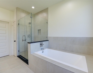 2922 El Fenice Lane - Photo Thumbnail 4